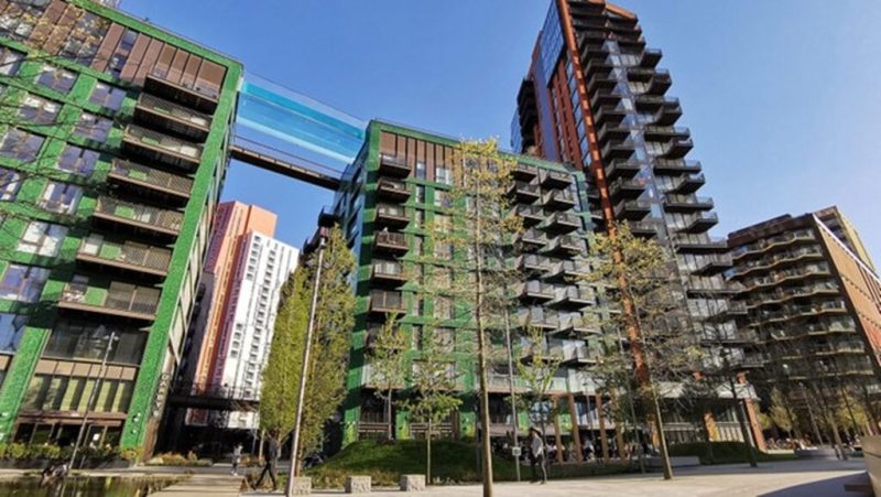 Embassy Gardens – The Sky Pool Monitoring, UK - Feature Image