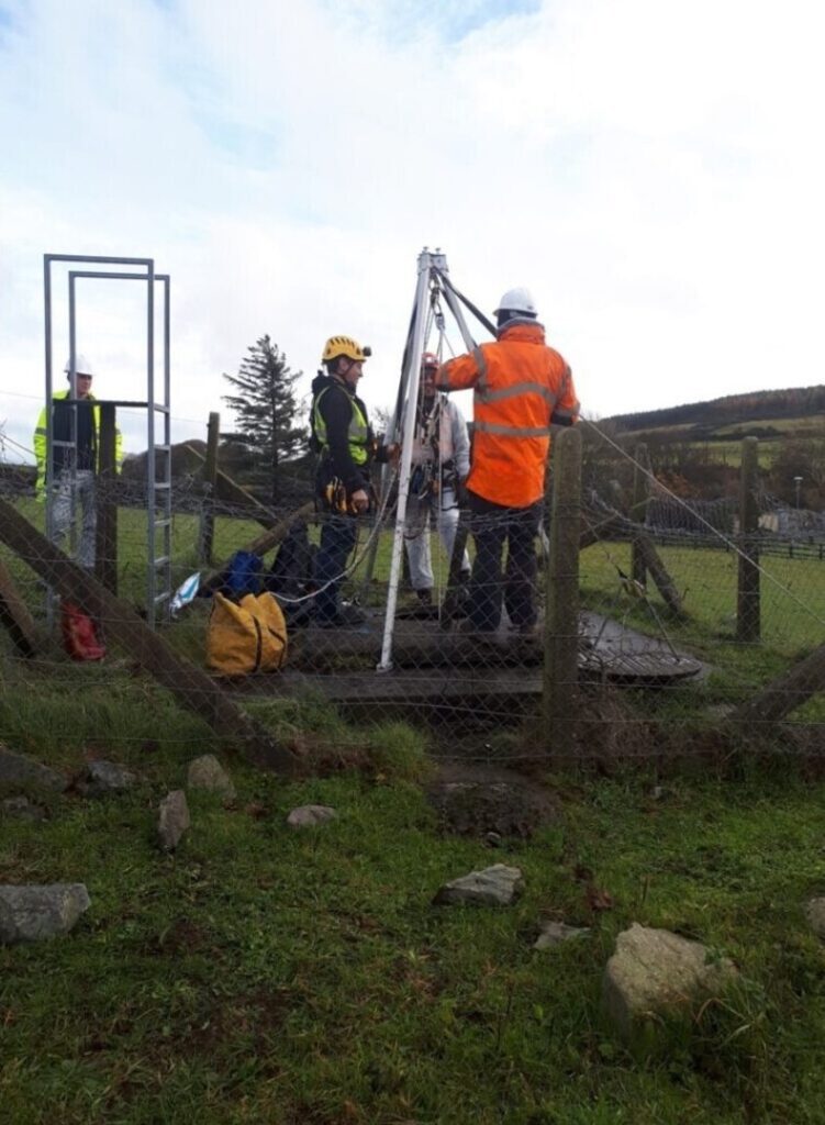Our Specialist Engineering Services team preparing to enter the access shaft